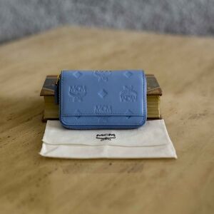 [MCM] Aren Embossed Monogram Leather Zip Around Card Case | Blue
